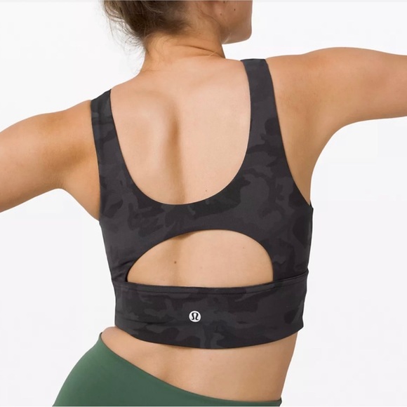 Lululemon Stronger as one - Picture 2 of 4